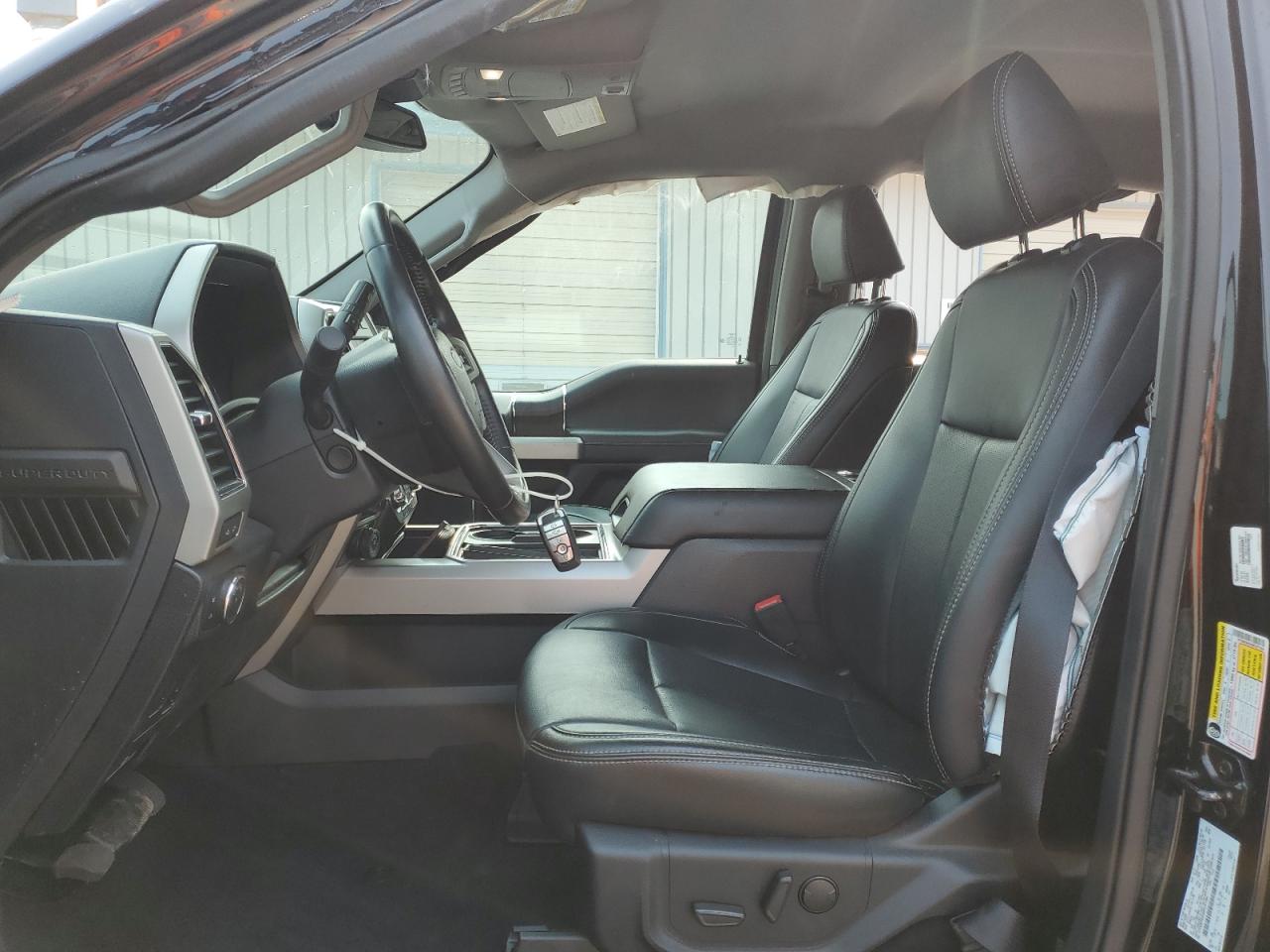 Ford F-350 Super Duty Image 11