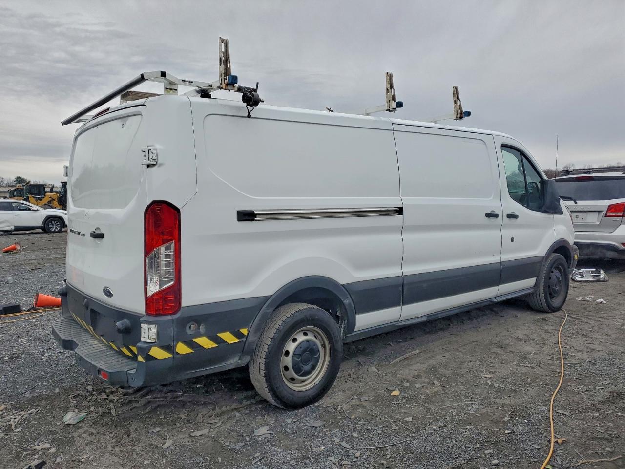 Ford Transit T-350 Image 8
