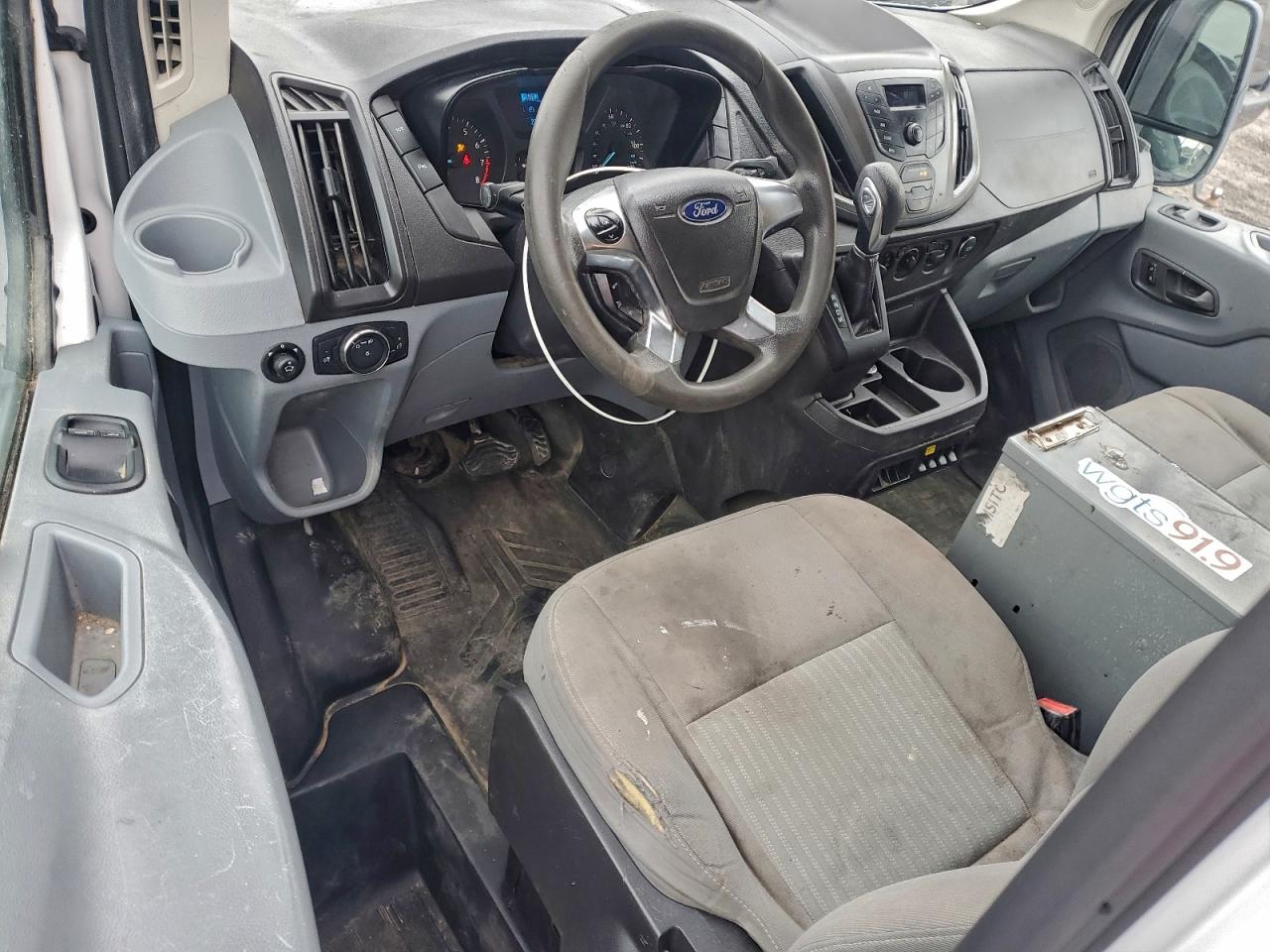 Ford Transit T-350 Image 10