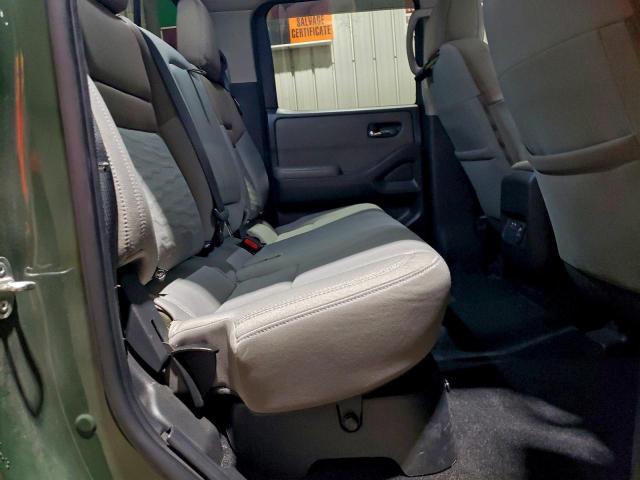 Nissan Frontier S Image 8