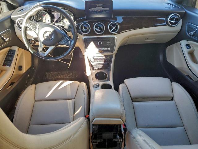 Mercedes-Benz Cla-class 250 Image 10