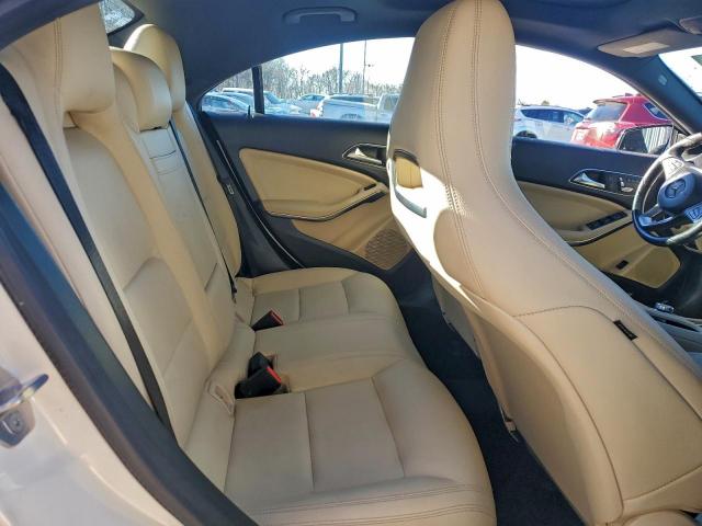 Mercedes-Benz Cla-class 250 Image 8