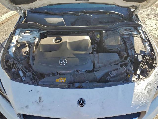 Mercedes-Benz Cla-class 250 Image 13