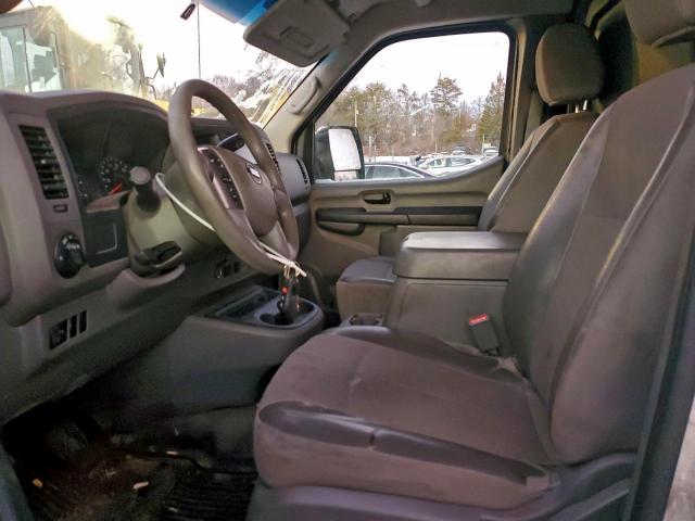Nissan Nv 2500 S Image 13
