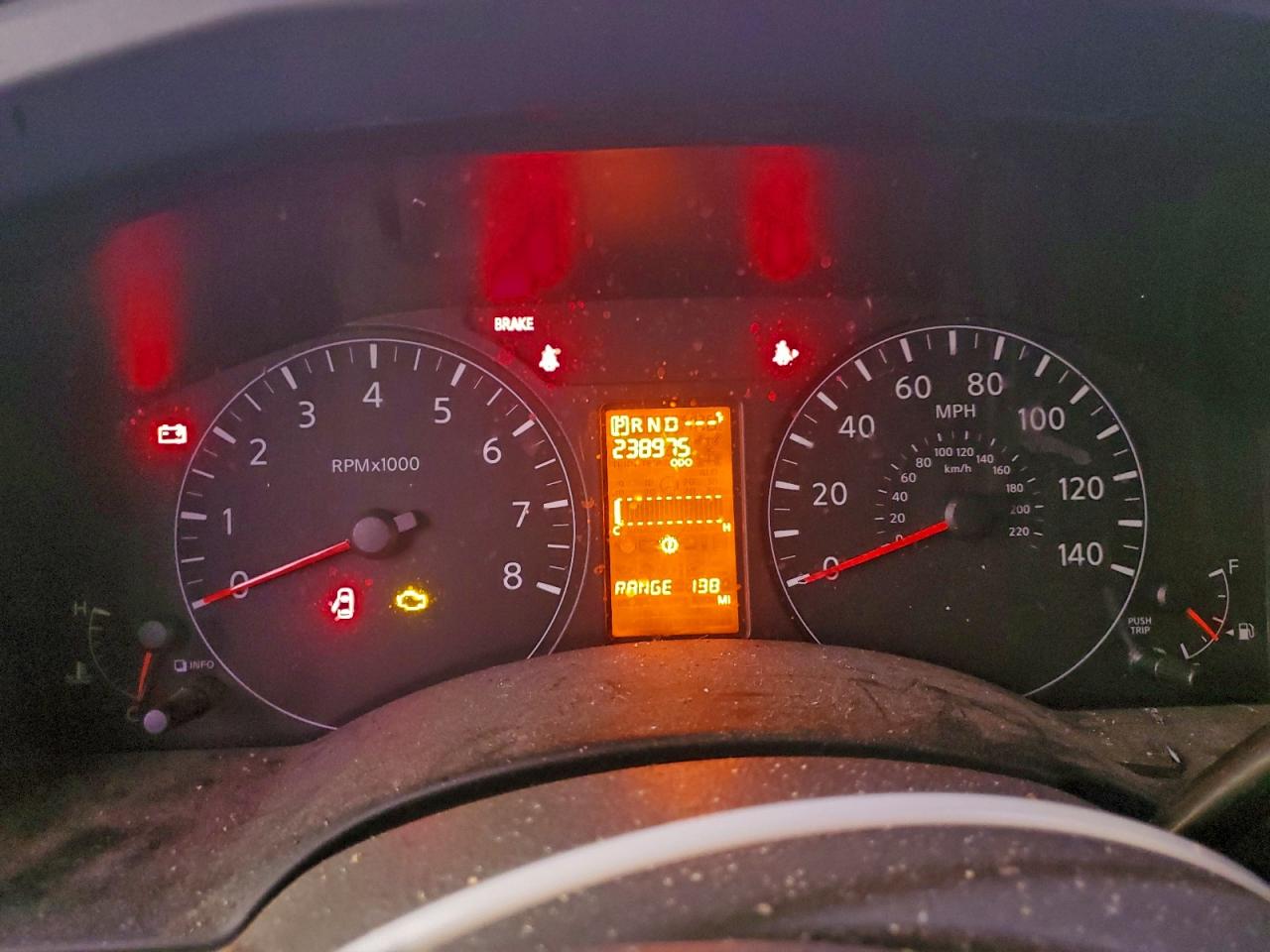 Nissan Nv 2500 S Image 11