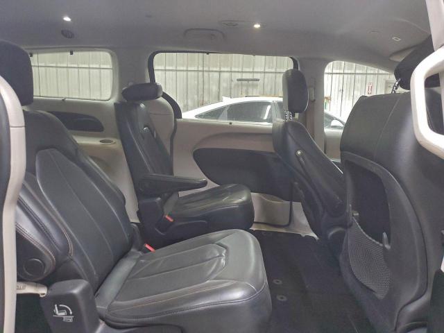 Chrysler Pacifica Touring L Image 8