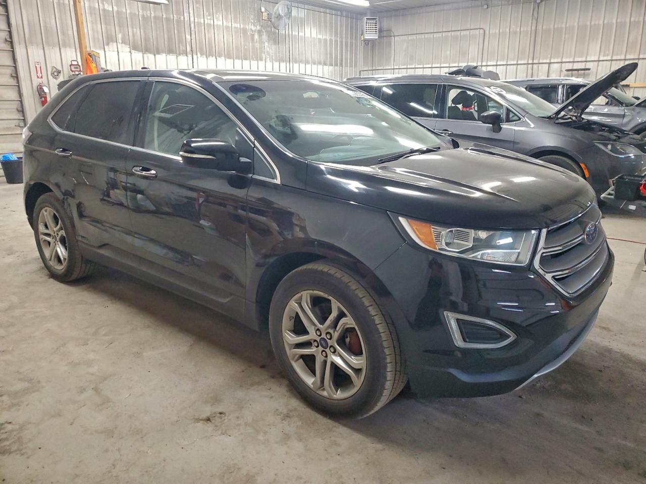 Ford Edge Titanium Image 2