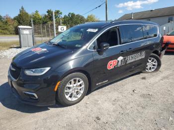  Salvage Chrysler Pacifica