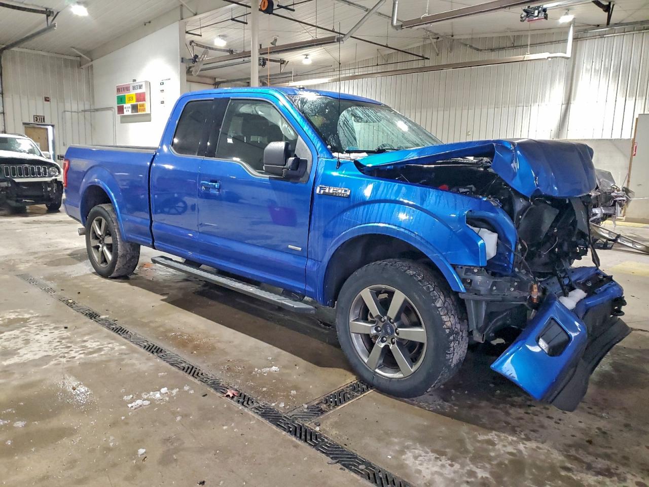 Ford F-150 Super Cab Image 12