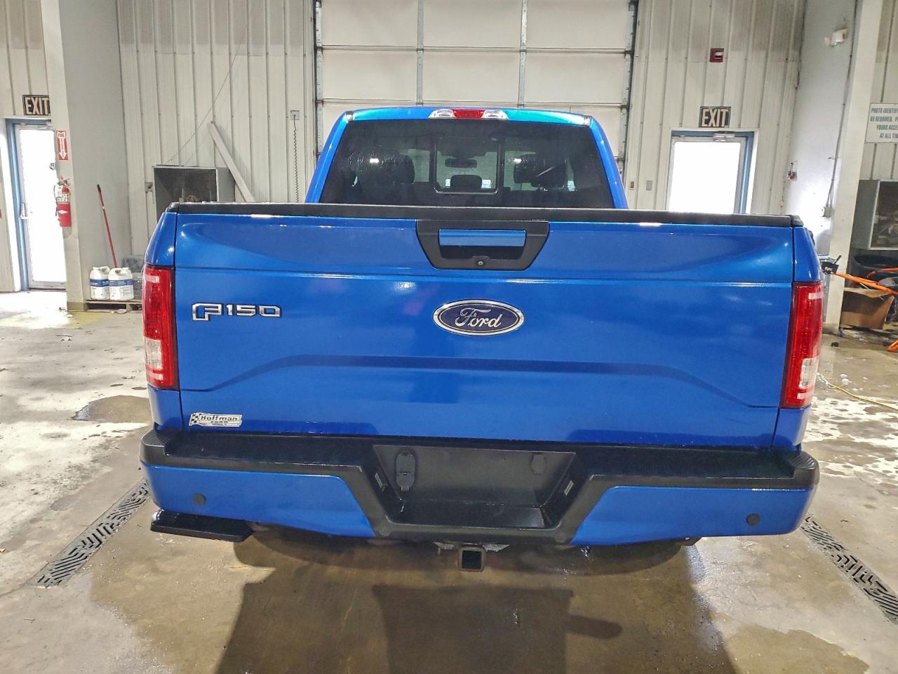 Ford F-150 Super Cab Image 6
