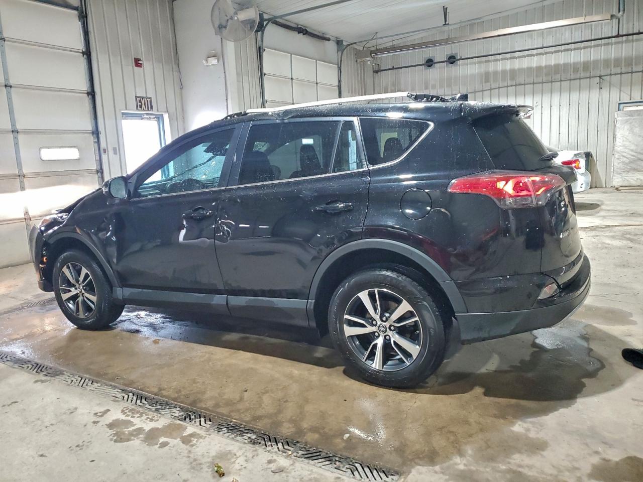 Toyota RAV4 Xle Image 12