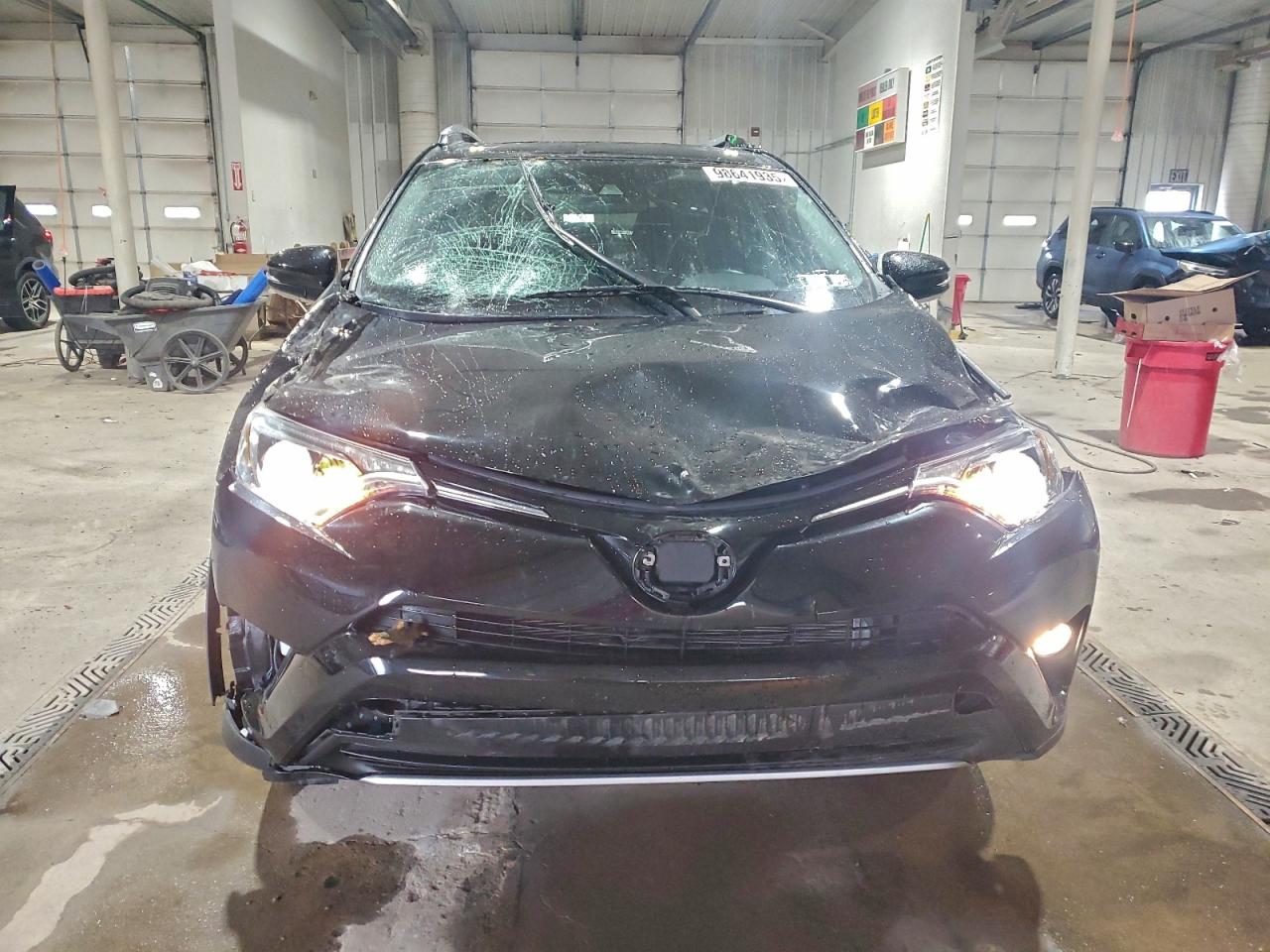 Toyota RAV4 Xle Image 4