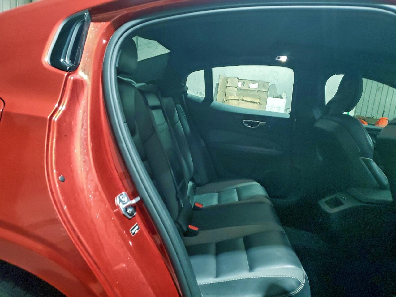 Volvo S60 T6 R-design Image 10