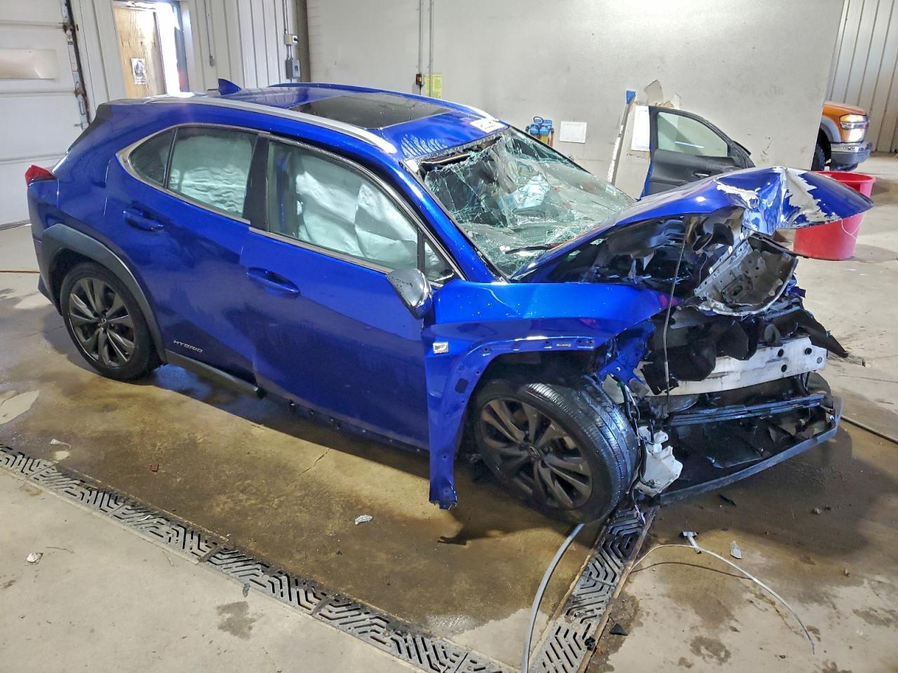 Lexus Ux 250h Image 6