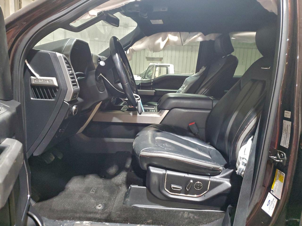 Ford F-150 Supercrew Image 9