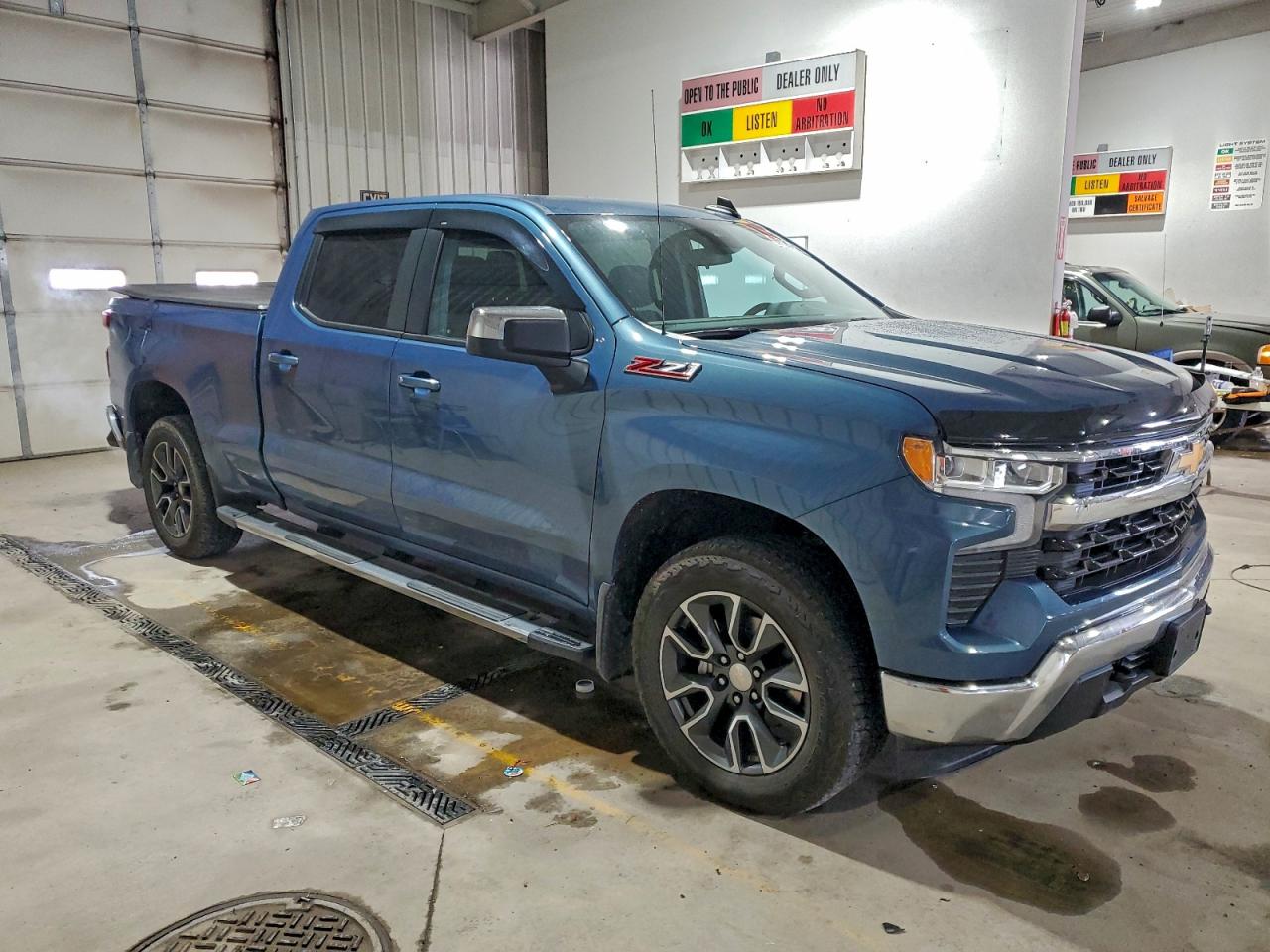 Chevrolet Silverado K1500 Lt Image 4