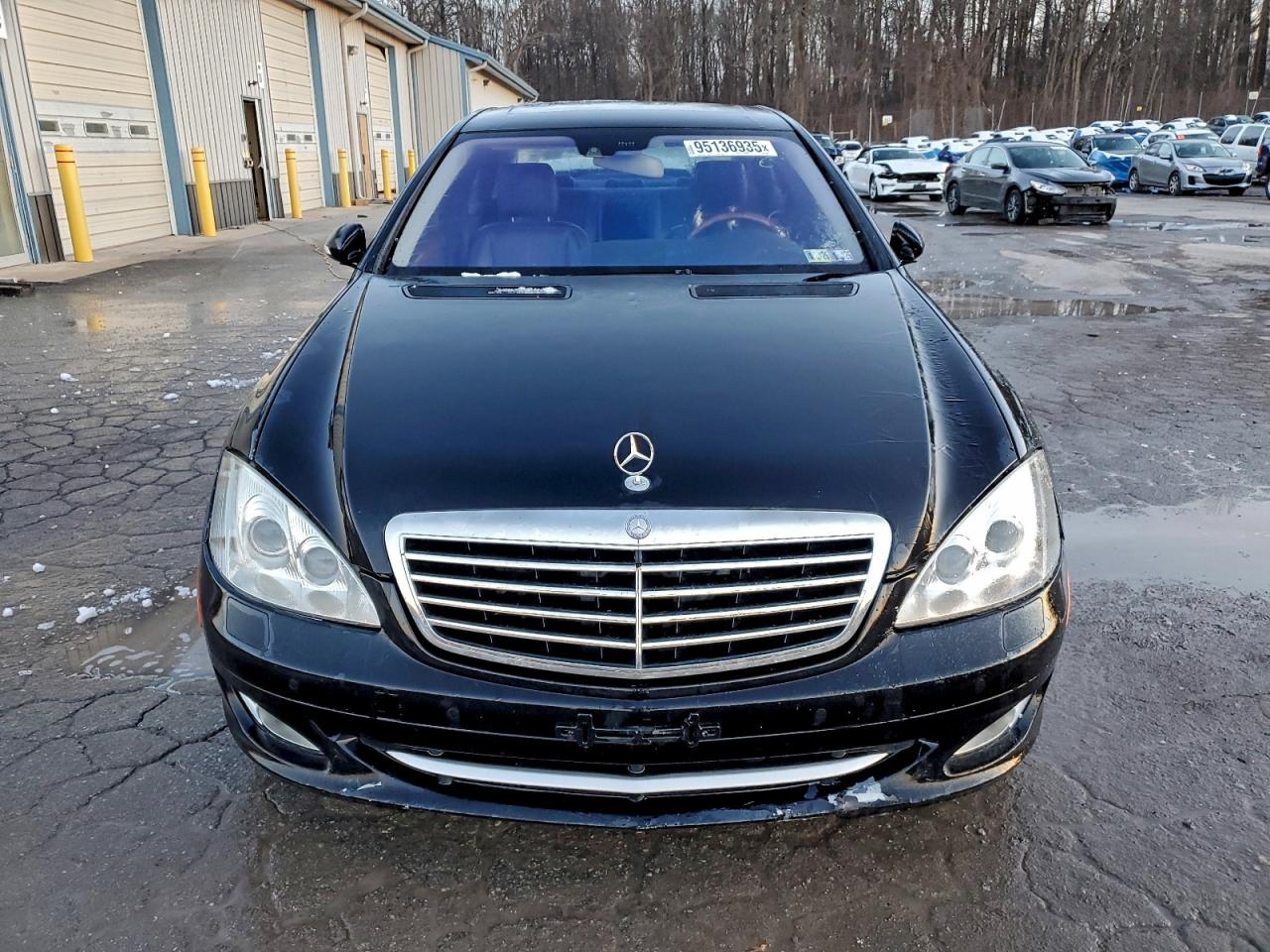 Mercedes-Benz S-Class 550 4matic Image 4