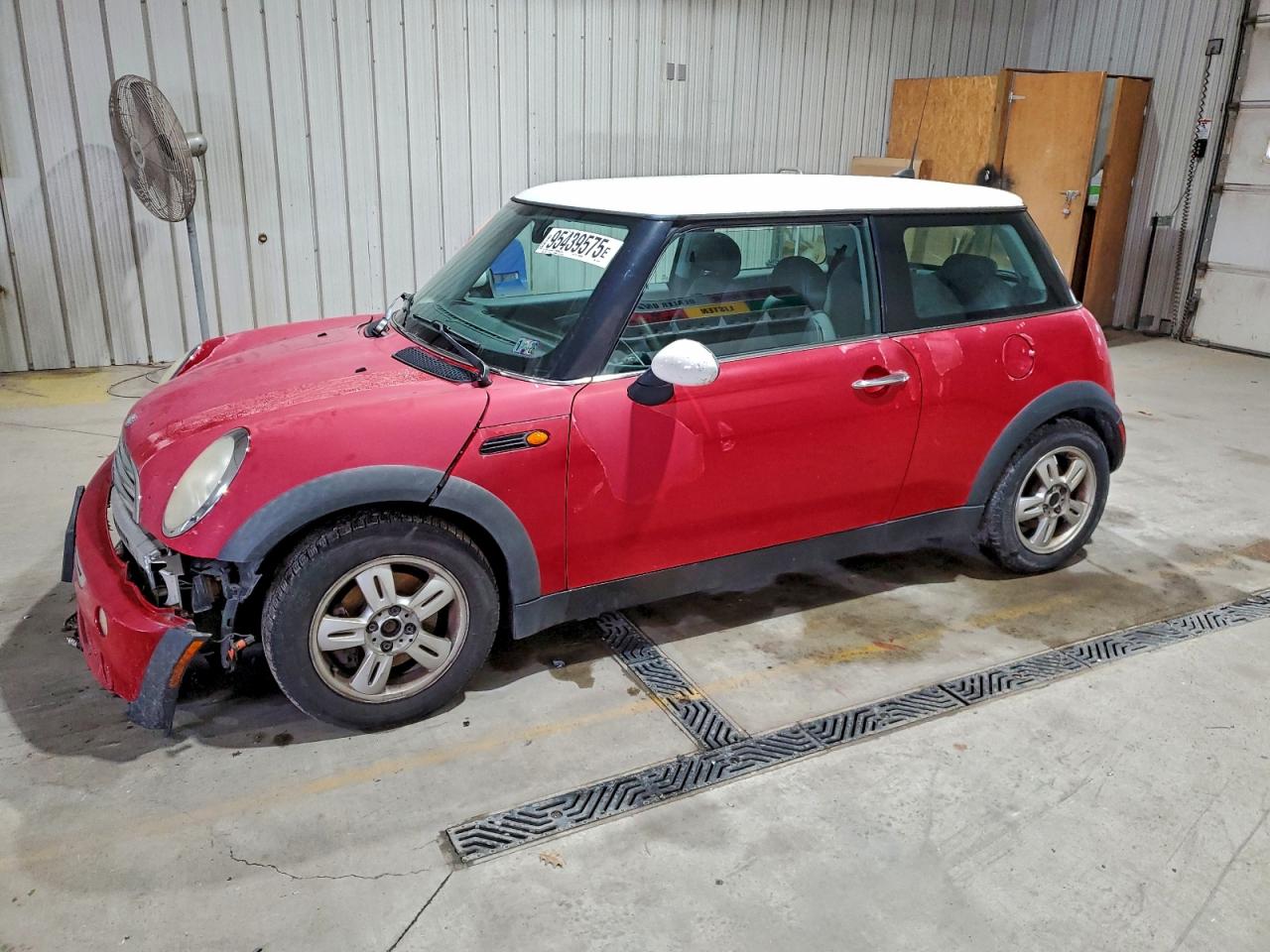 MINI Cooper Image 1