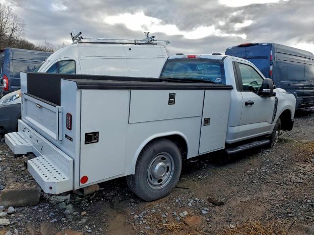 Ford F-250 Super Duty Image 6