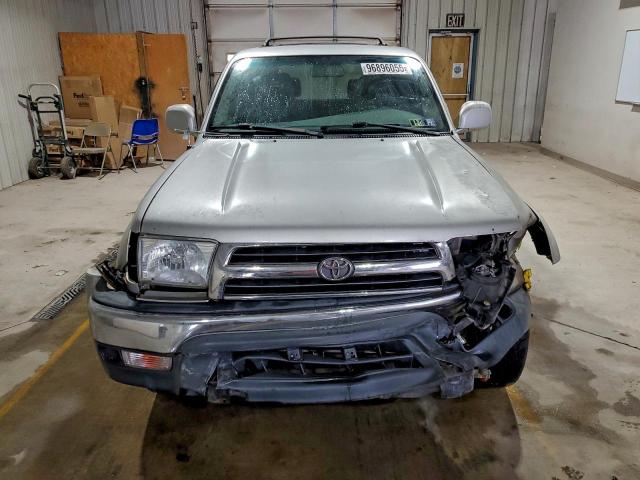 Toyota 4Runner Sr5 Image 8