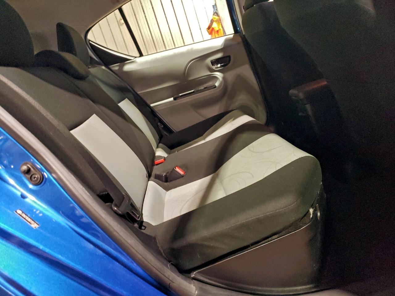 Toyota Prius Image 2