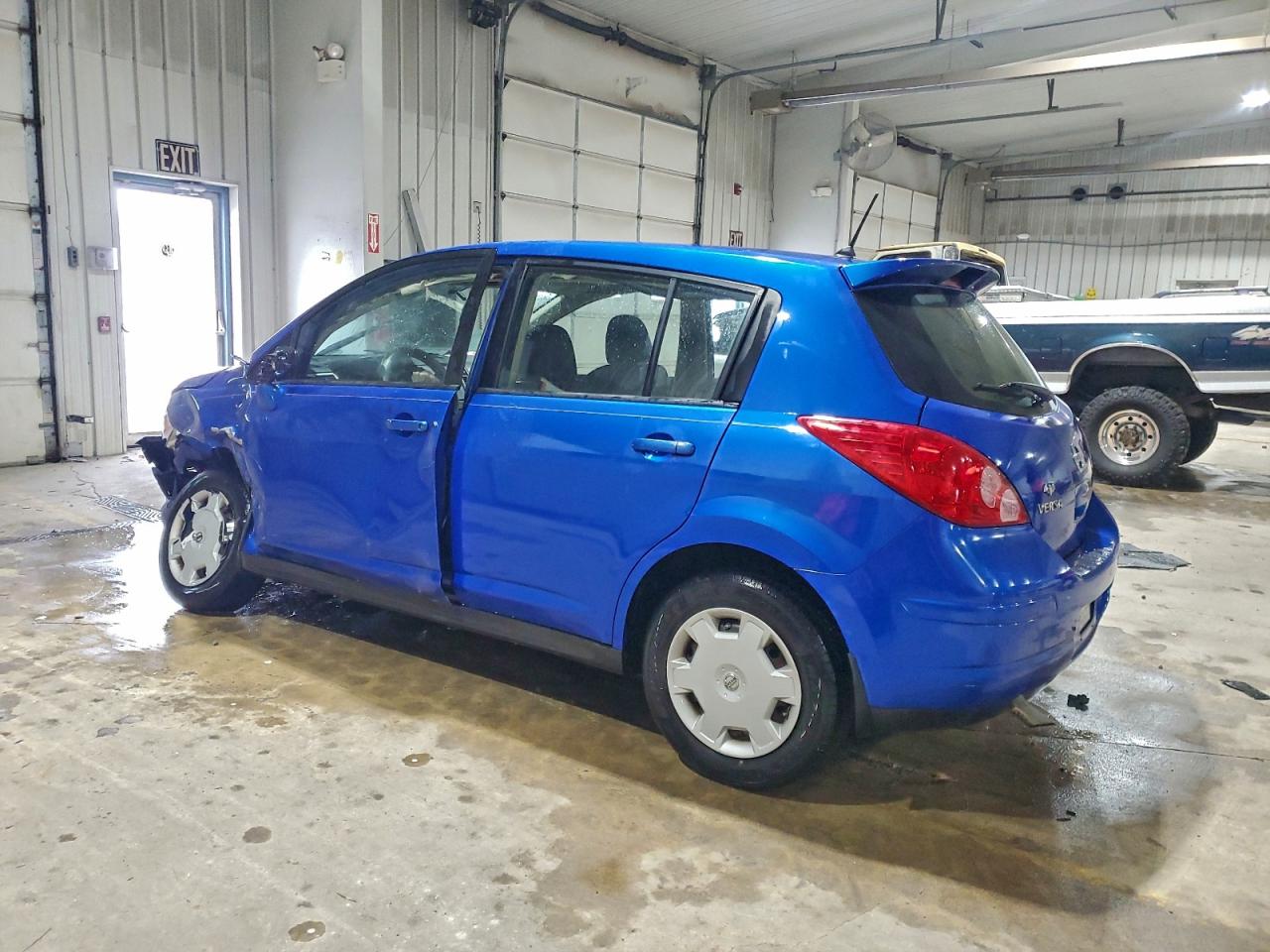 Nissan Versa S Image 4