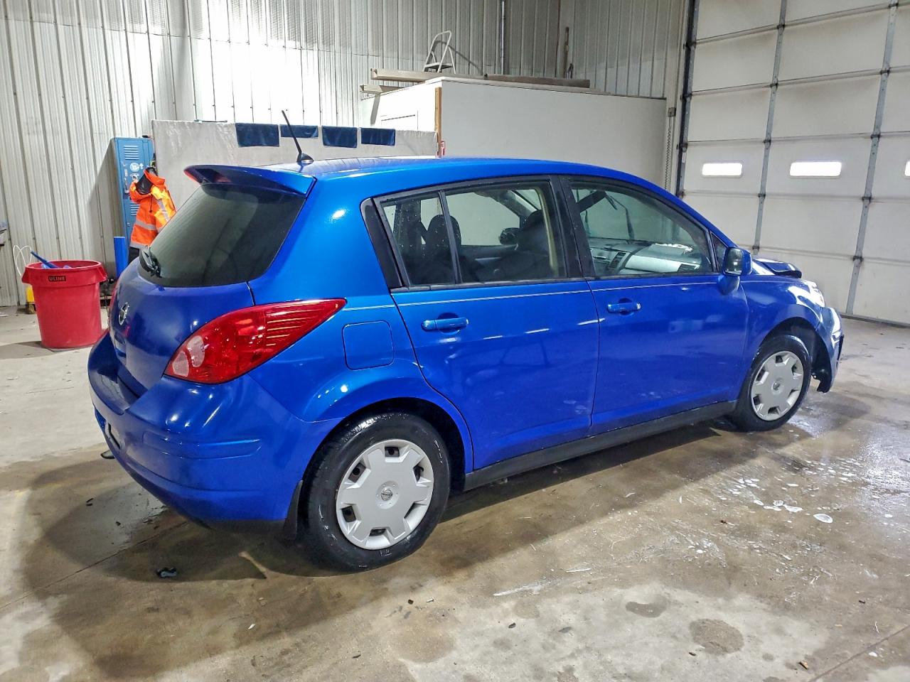 Nissan Versa S Image 10