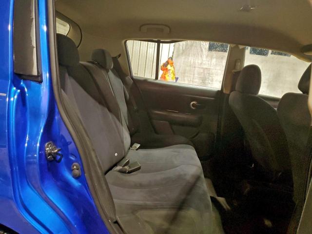 Nissan Versa S Image 6