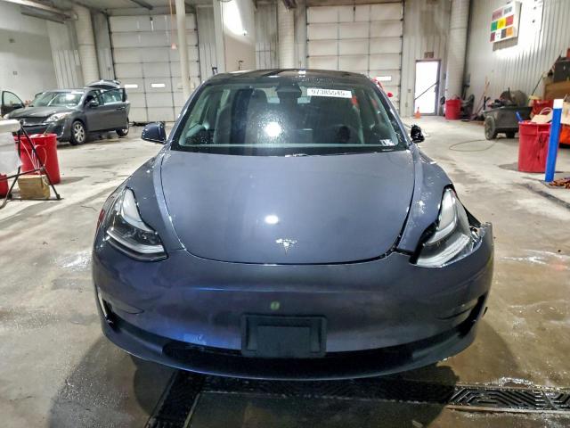 Tesla Model 3 Image 11