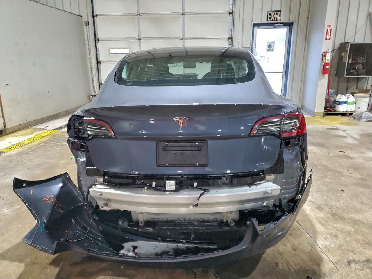Tesla Model 3 Image 10