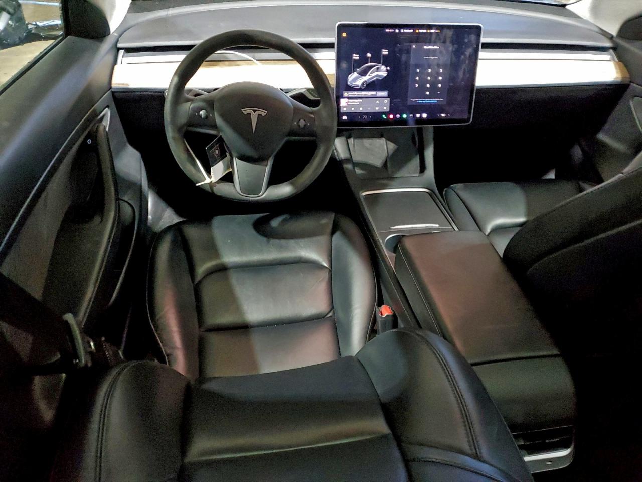 Tesla Model 3 Image 7