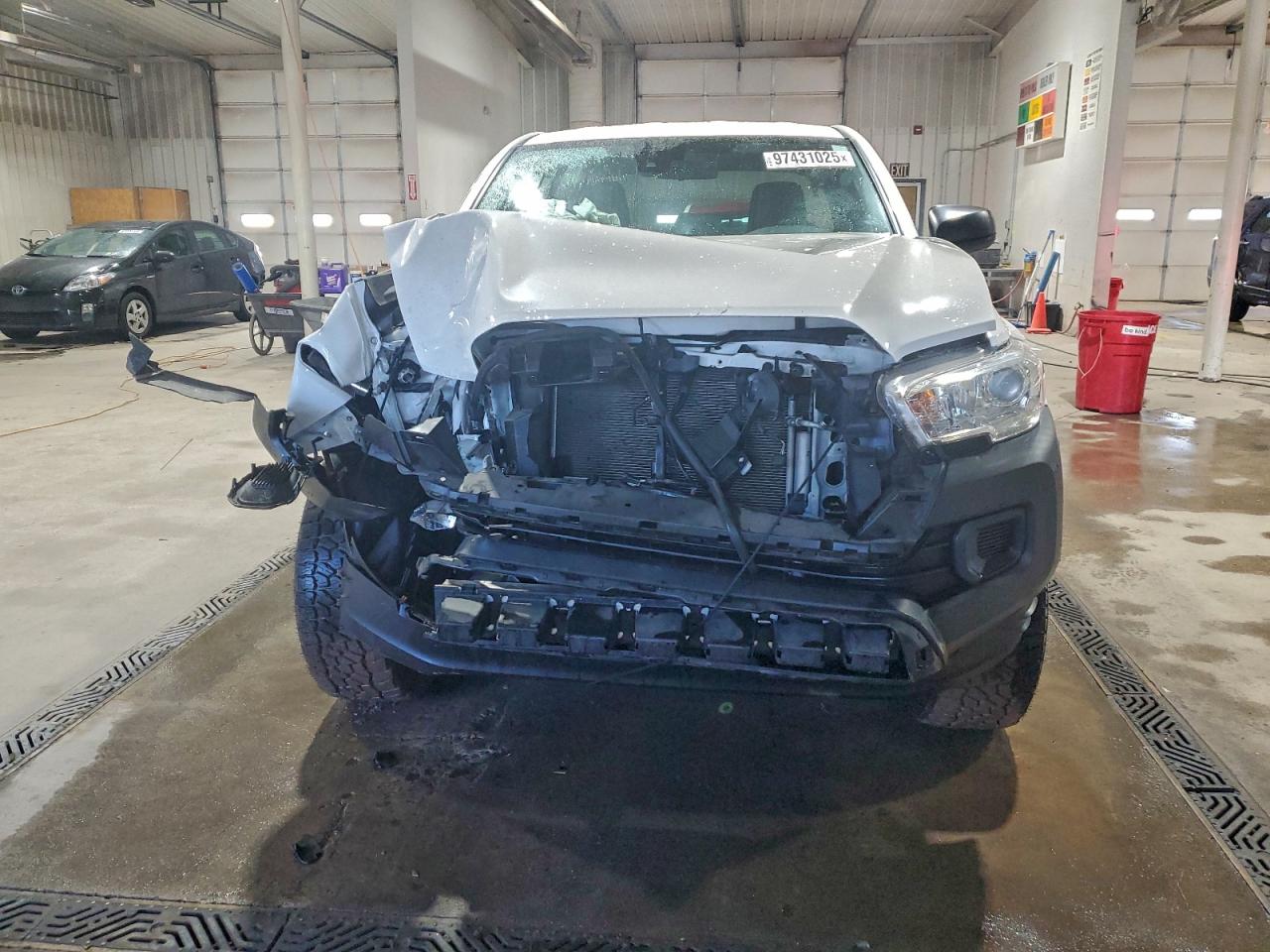 Toyota Tacoma Access Cab Image 10