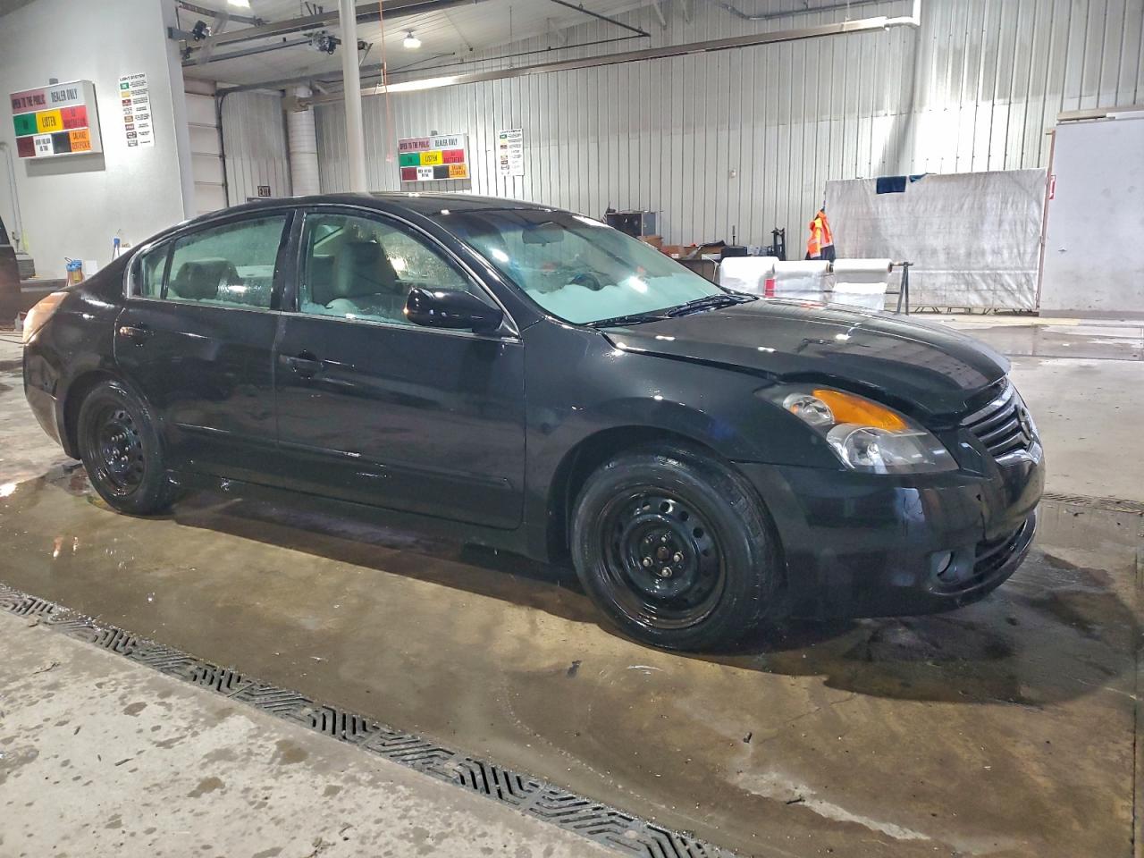 Nissan Altima 2.5 Image 3