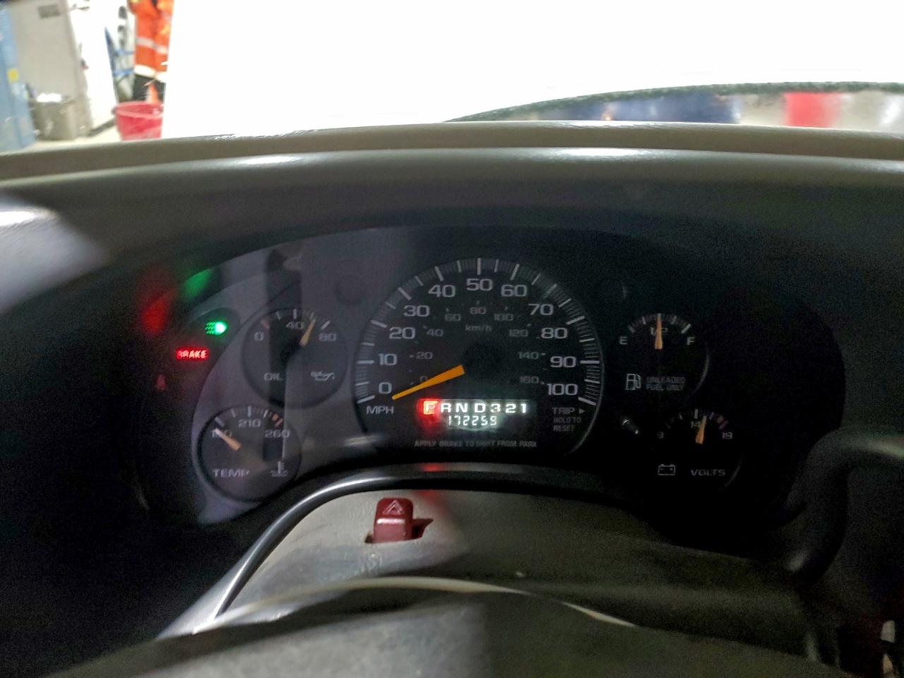 GMC Savana G2500 Image 5