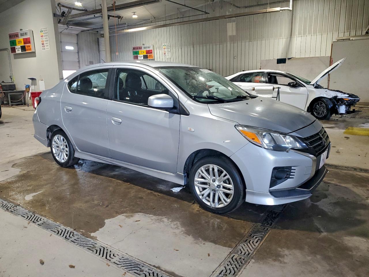 Mitsubishi Mirage G4 Es Image 5