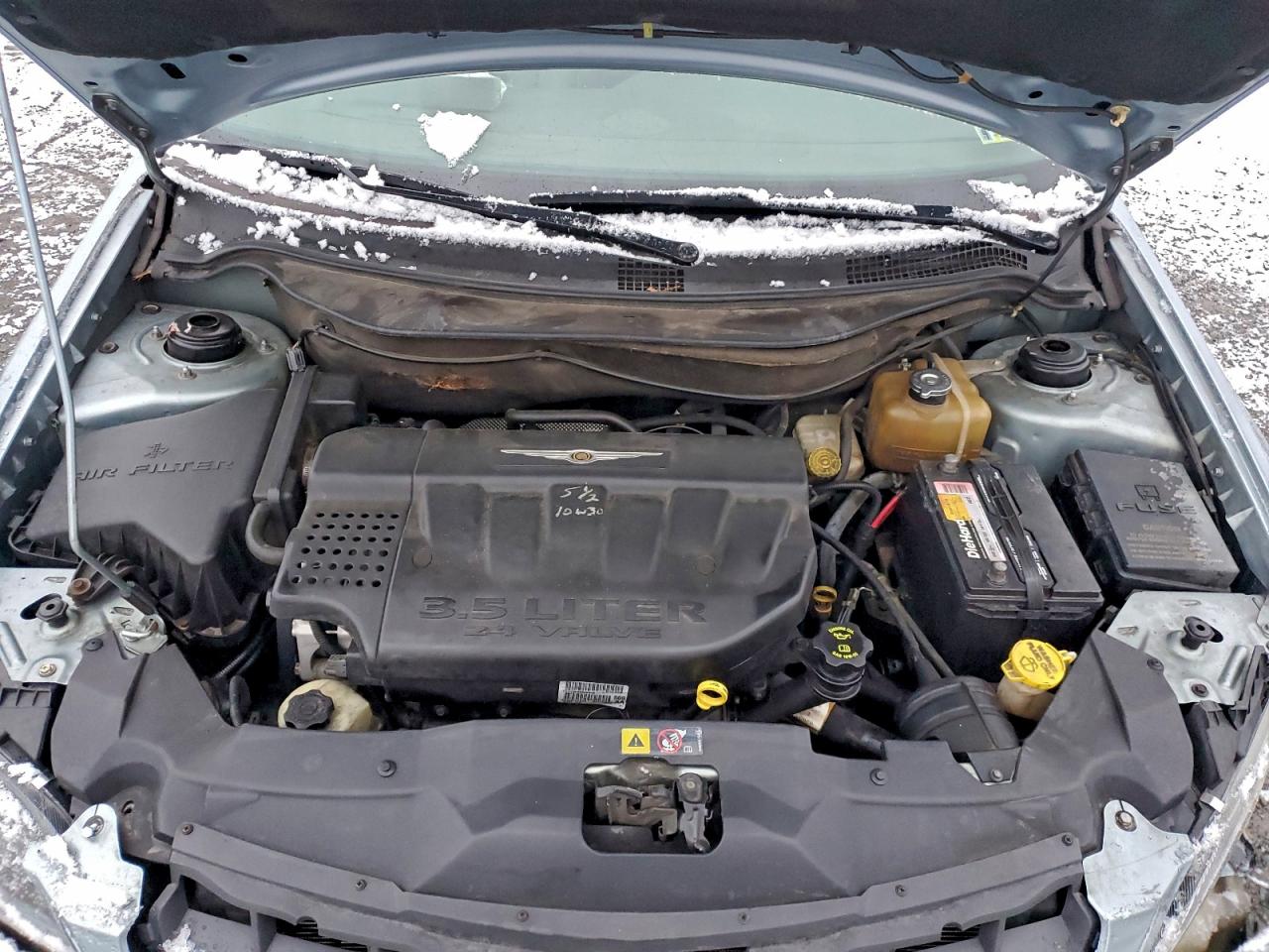 Chrysler Pacifica Touring Image 7