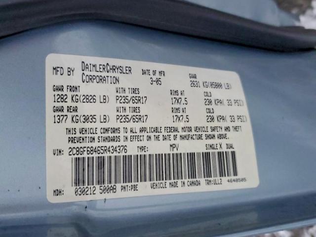 Chrysler Pacifica Touring Image 2