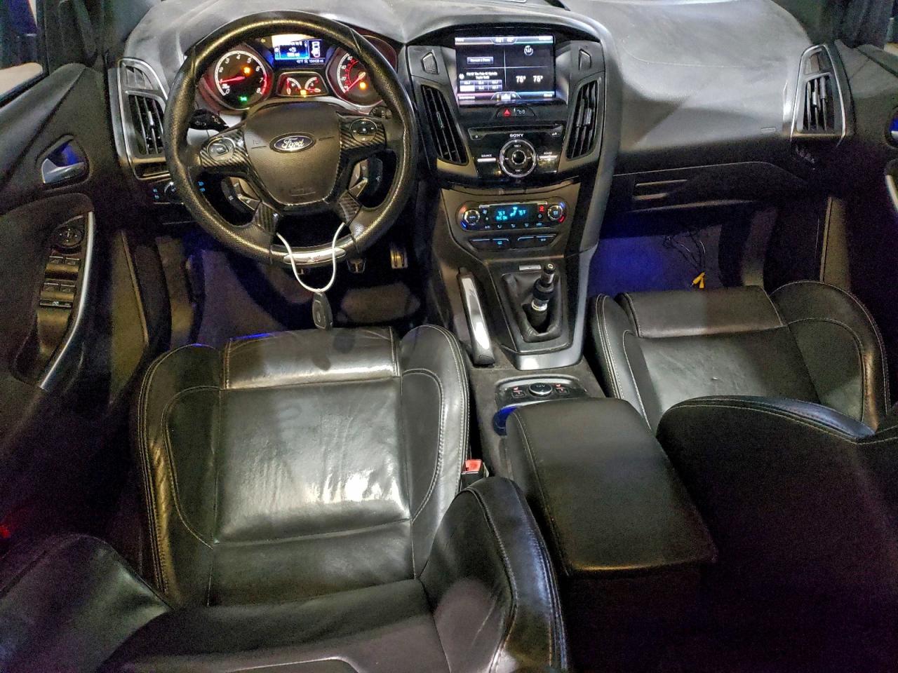 Ford Focus St Image 5