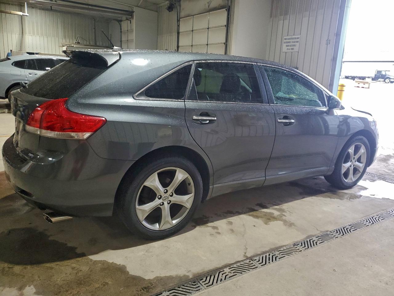 Toyota Venza Image 5