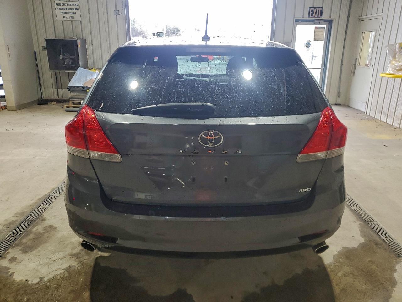 Toyota Venza Image 8