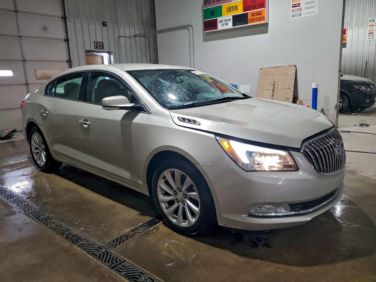 Buick LaCrosse Image 13