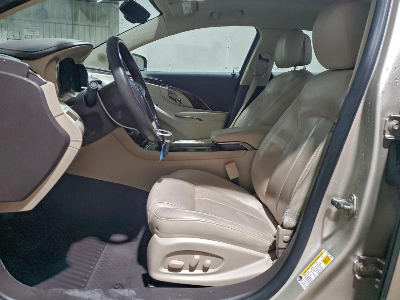 Buick LaCrosse Image 7