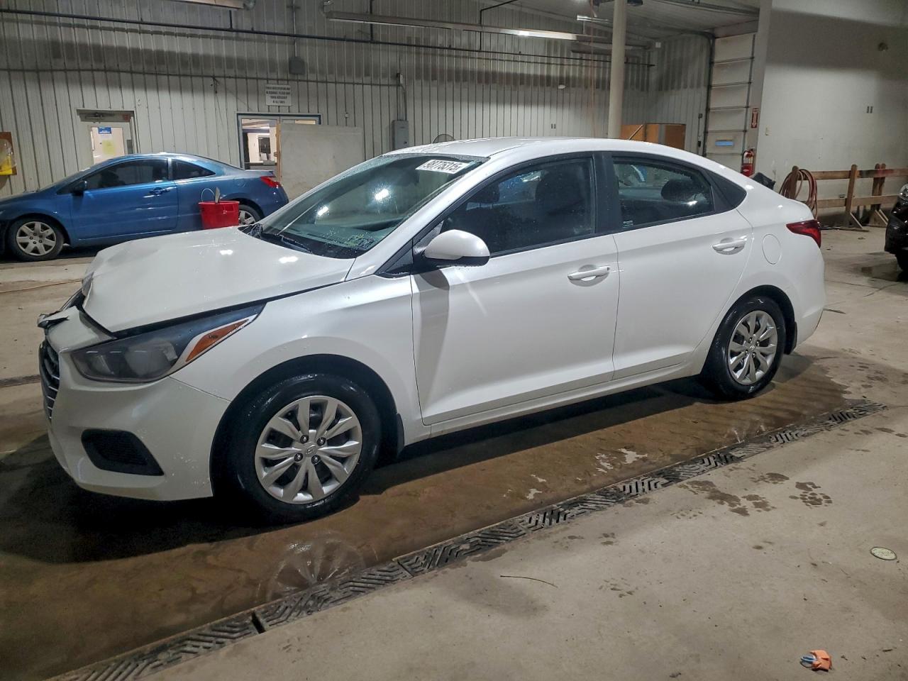 Hyundai ACCENT Se Image 1