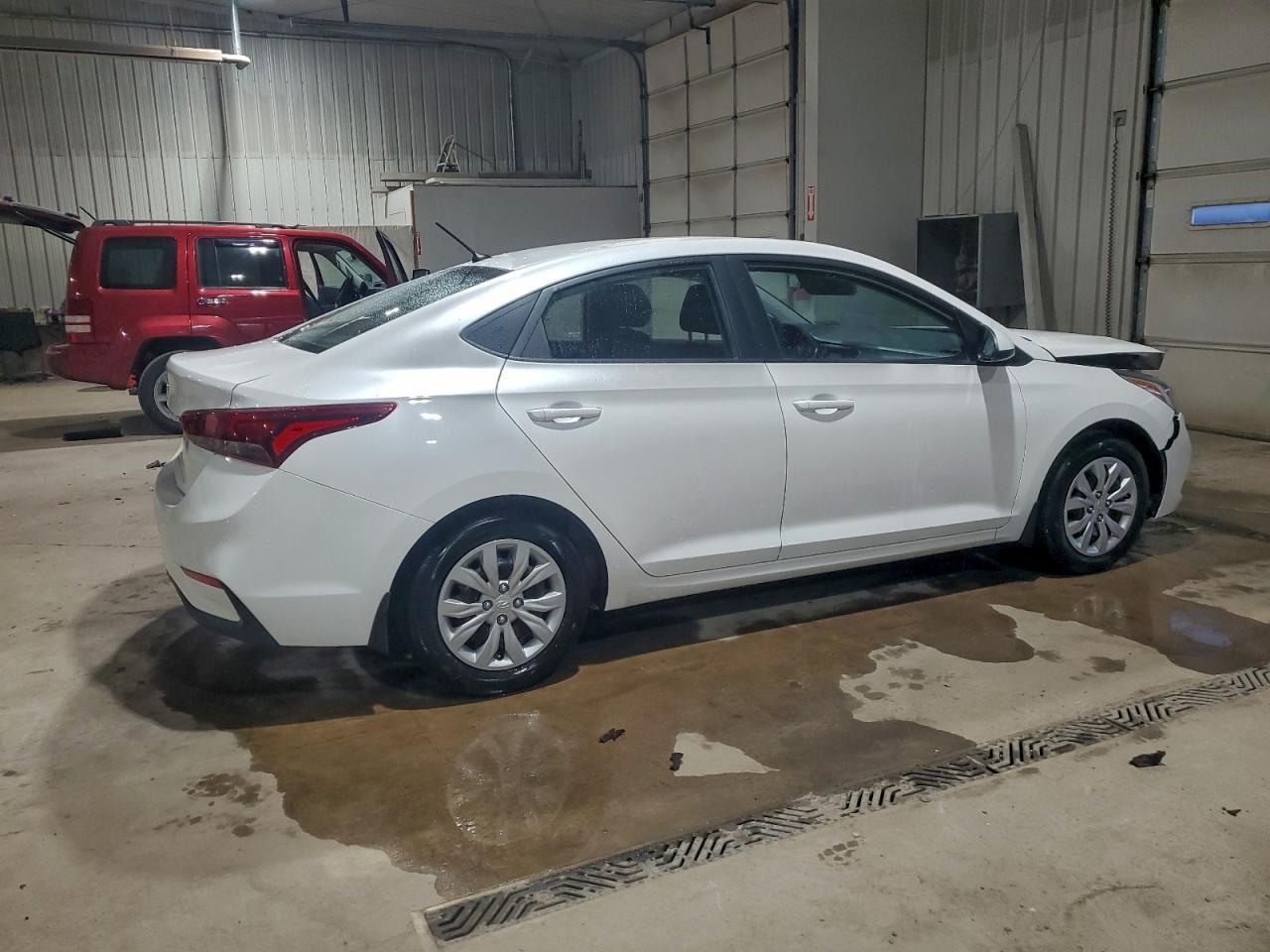 Hyundai ACCENT Se Image 12