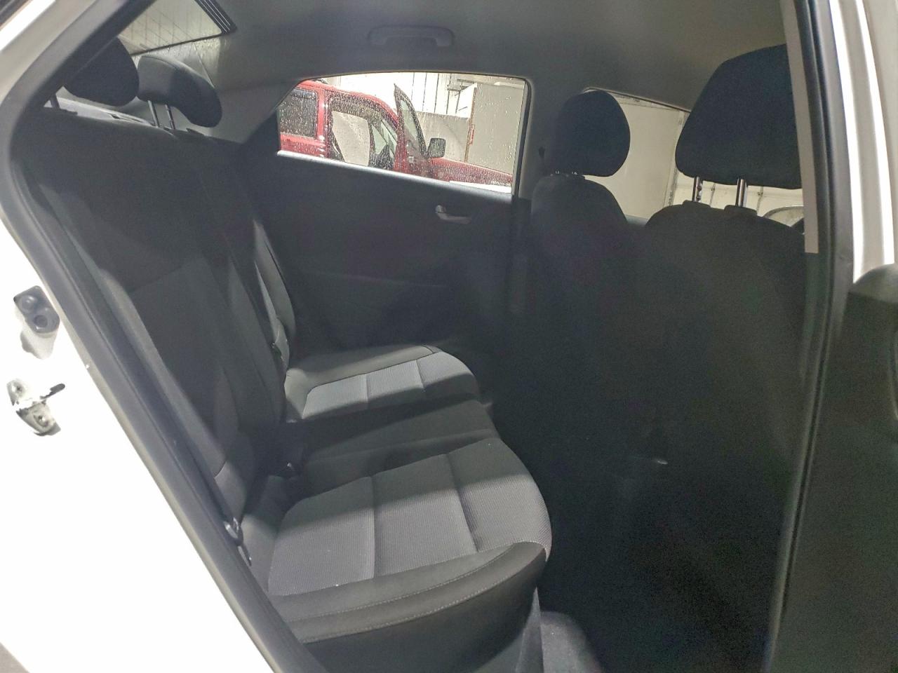 Hyundai ACCENT Se Image 5