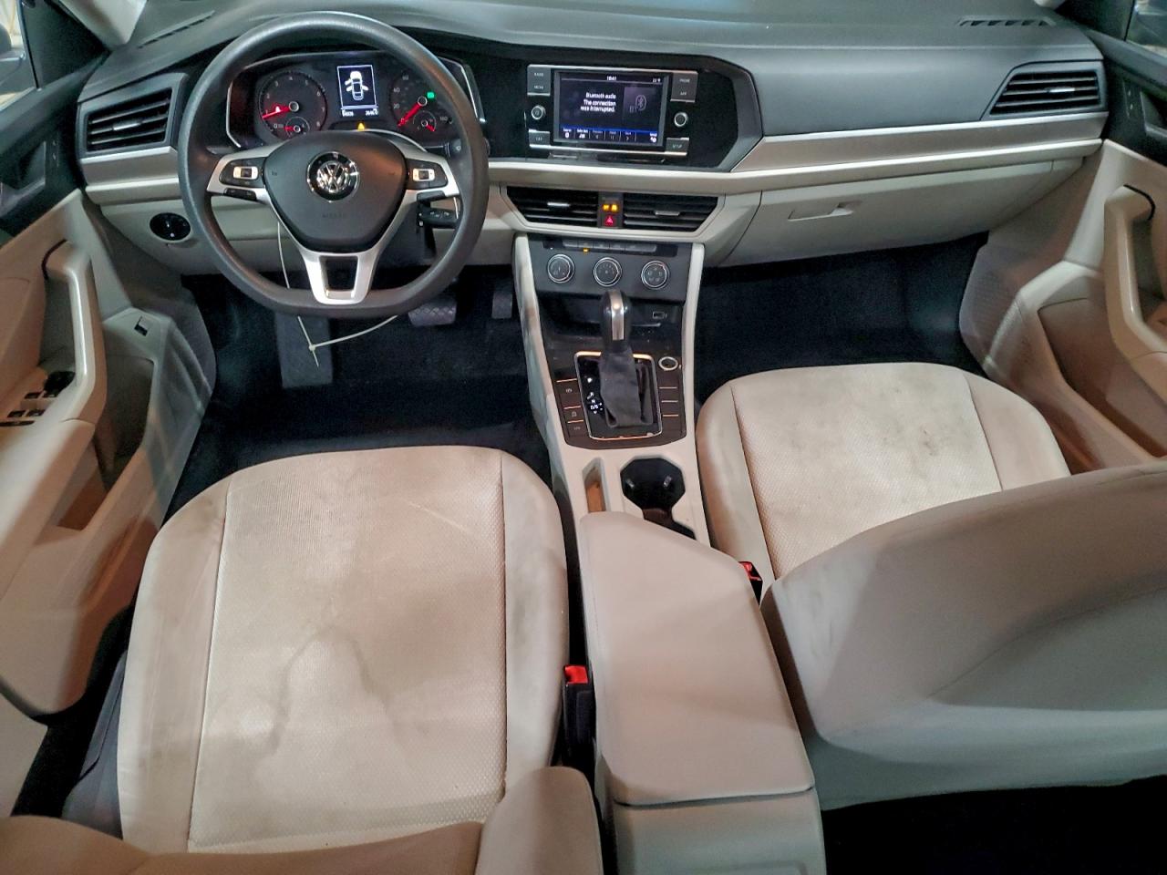 Volkswagen Jetta S Image 12