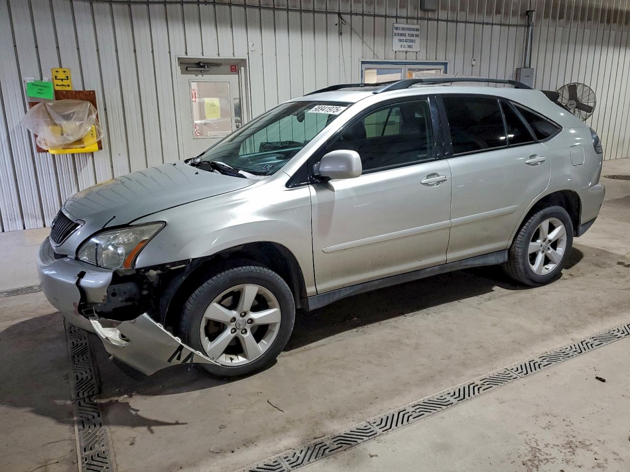 Lexus RX 330 Image 1