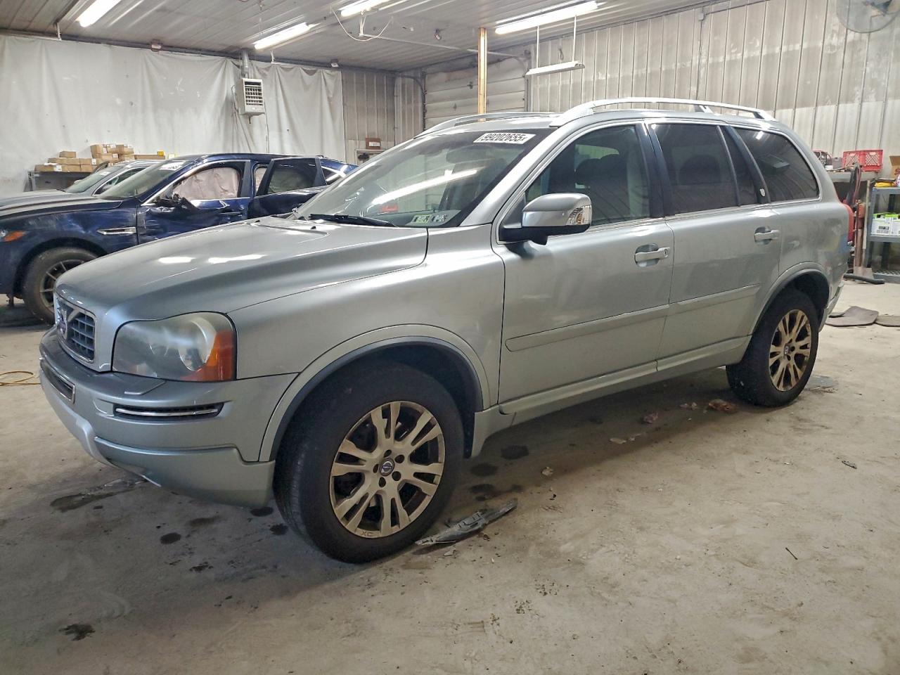 Volvo XC90 3.2 Image 1