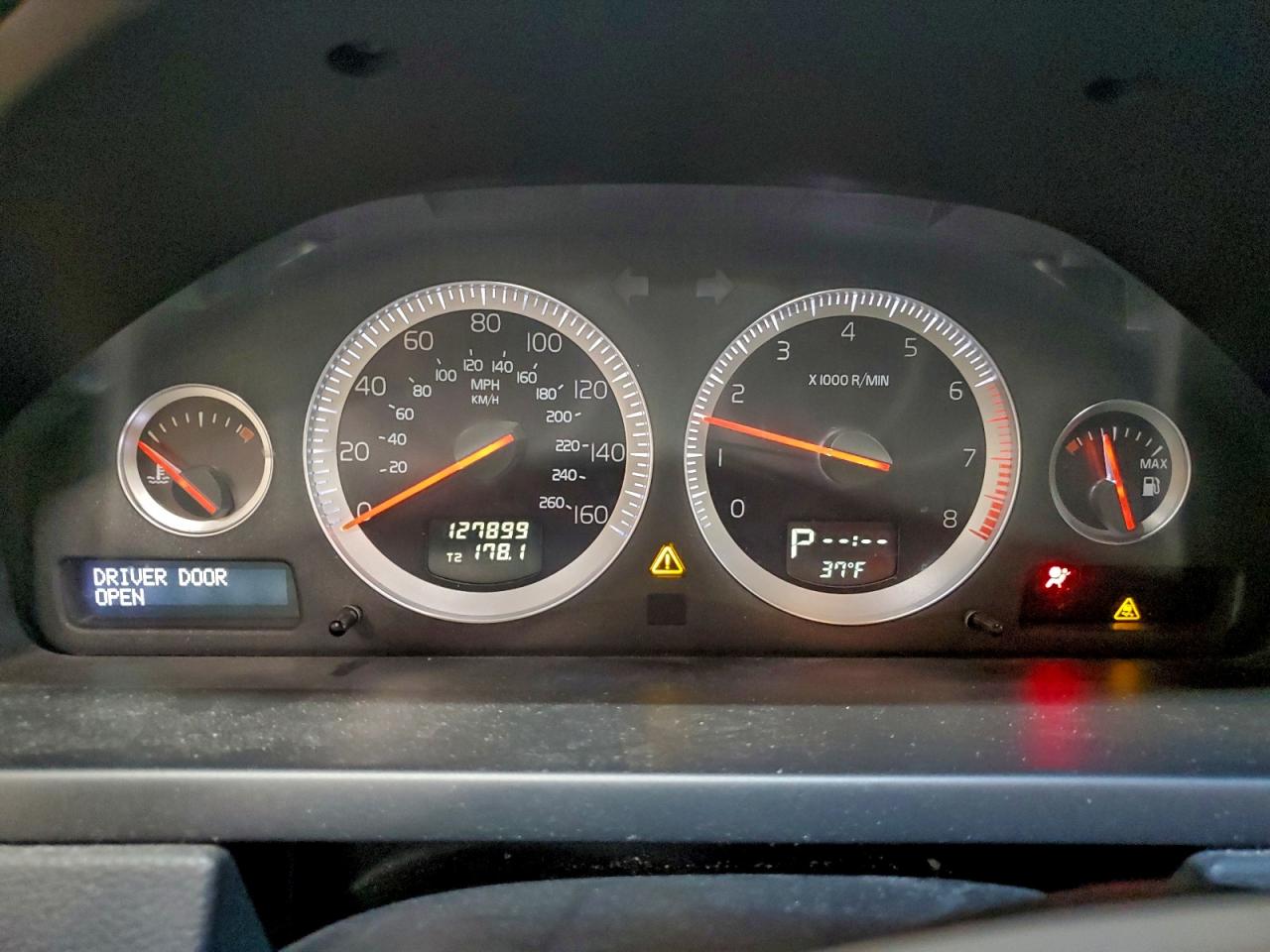 Volvo XC90 3.2 Image 4