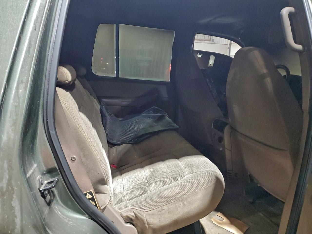 Ford Explorer Xlt Image 5